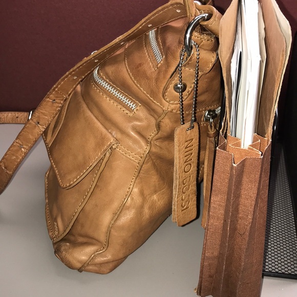 Nino Bossi Crossbody - Picture 2 of 8